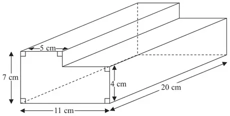 Prism of length 20 cm with a stepped cross-section: 11 cm wide, 7 cm high on the left for 5 cm, 4 cm high on the right